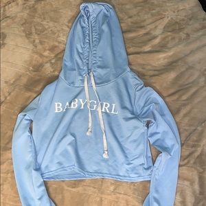 Long sleeve, cropped hoddie